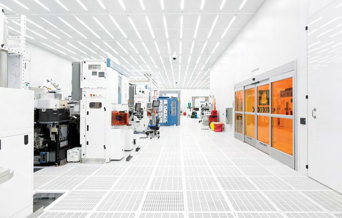 A semiconductor equipment cleanroom
